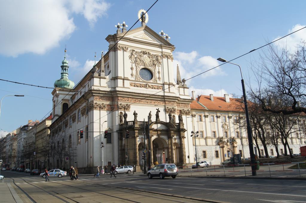 Charles Central Apartment Prague Exterior photo